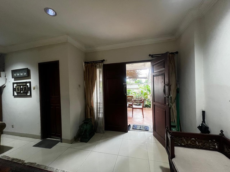 DIJUAL Rumah di Kemang Raya - Jakarta Selatan
