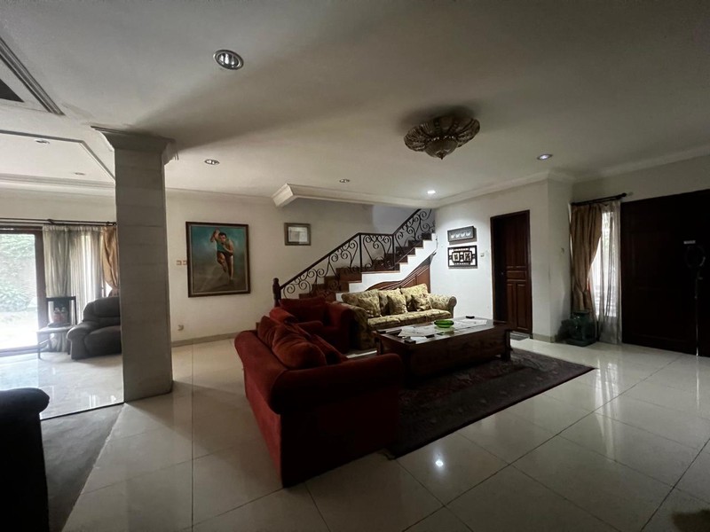 DIJUAL Rumah di Kemang Raya - Jakarta Selatan
