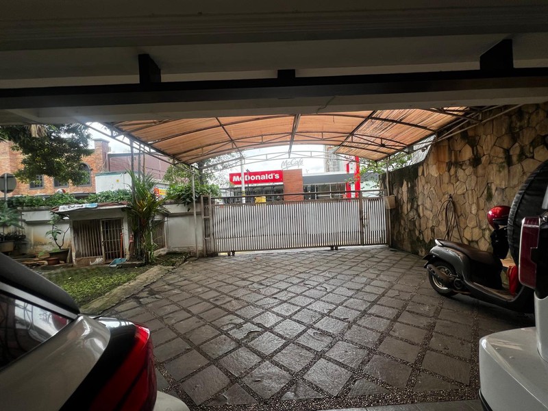 DIJUAL Rumah di Kemang Raya - Jakarta Selatan
