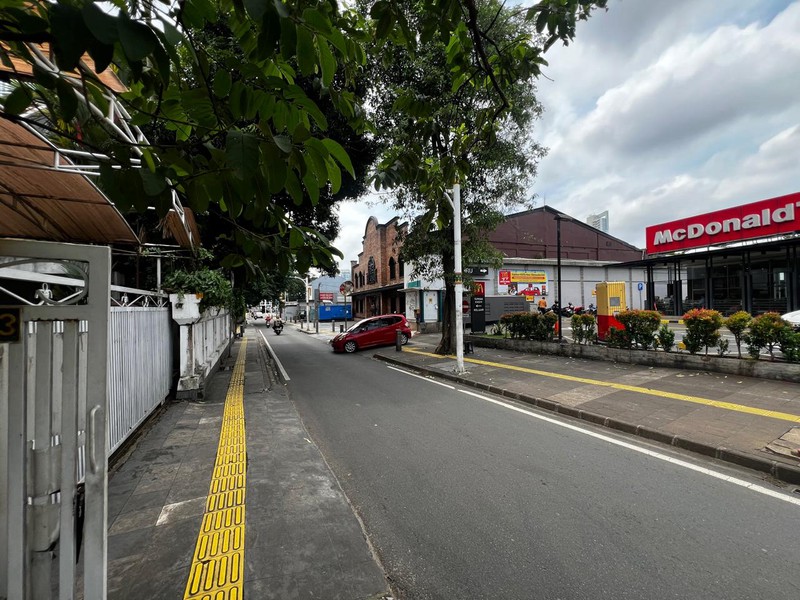 DIJUAL Rumah di Kemang Raya - Jakarta Selatan