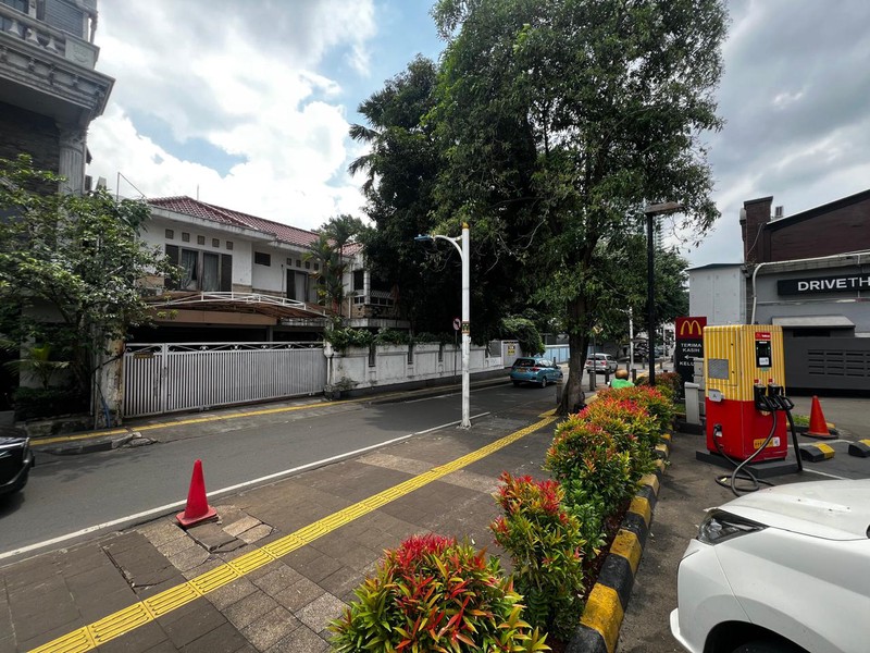 DIJUAL Rumah di Kemang Raya - Jakarta Selatan