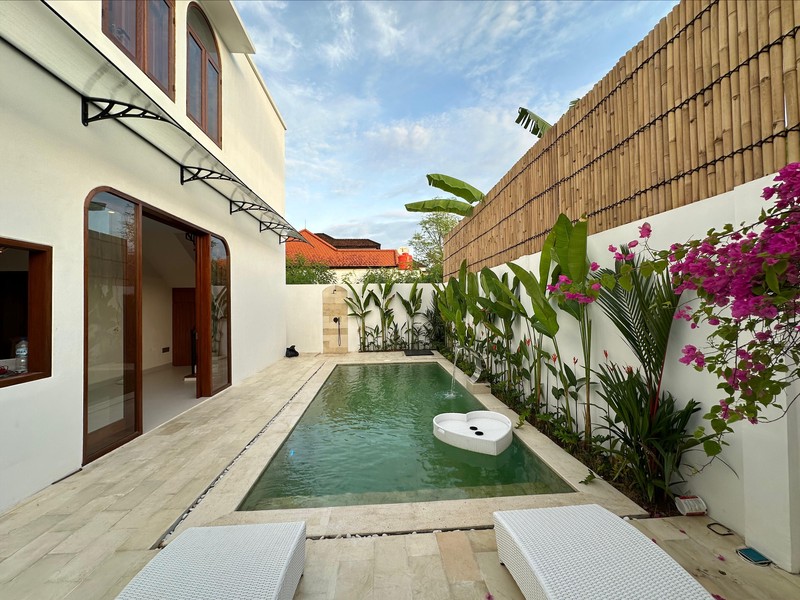 Beautiful Modern Villa with Smart Home System For Sale in Jimbaran