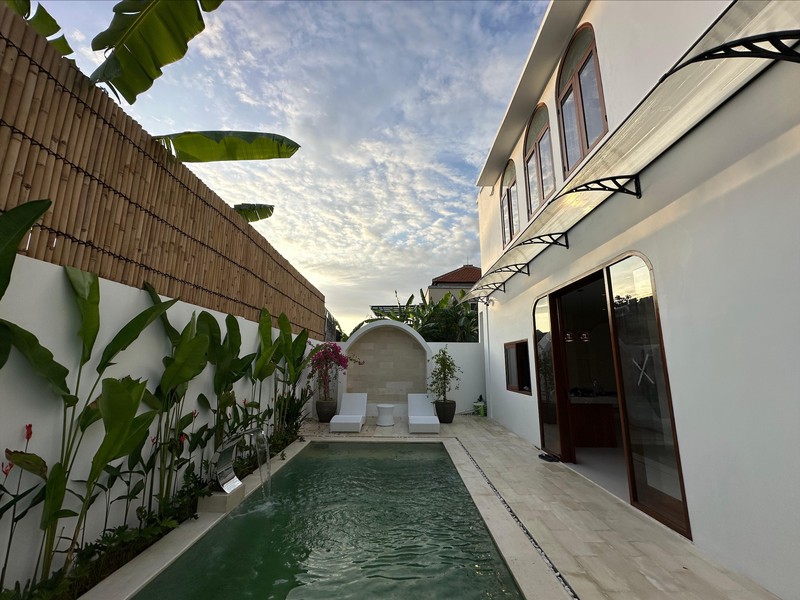 Beautiful Modern Villa with Smart Home System For Sale in Jimbaran