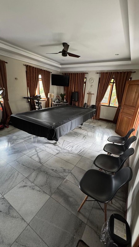 Rumah Luas Bagus dengan KT 7+4 KM 4+1 di @Veteran, Jakarta Selatan