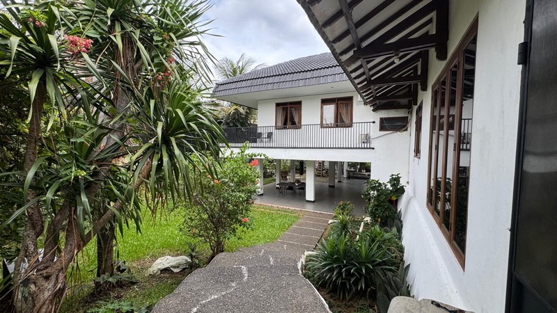 Rumah Luas Bagus dengan KT 7+4 KM 4+1 di @Veteran, Jakarta Selatan