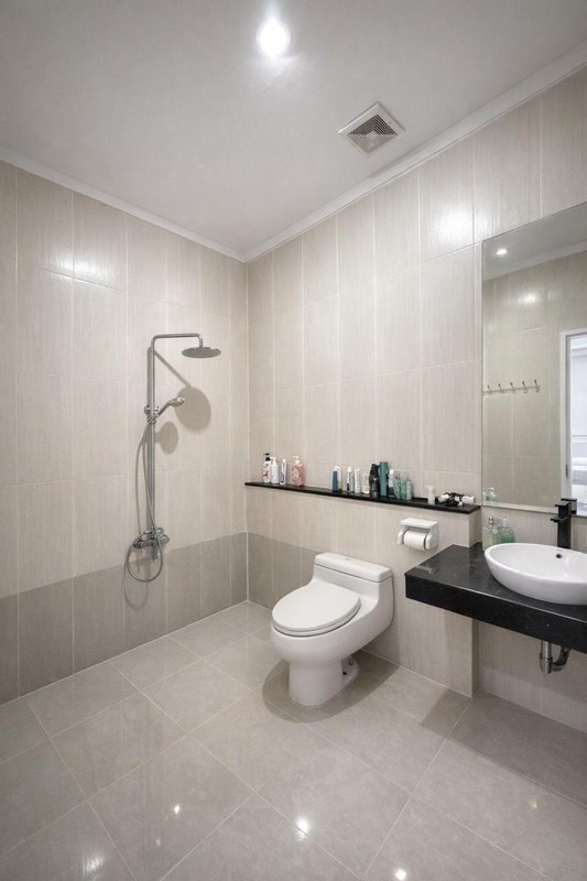 Tanah Luas 187 m2 di Kebayoran Village | Rumah 2 Lantai 3+1 BR