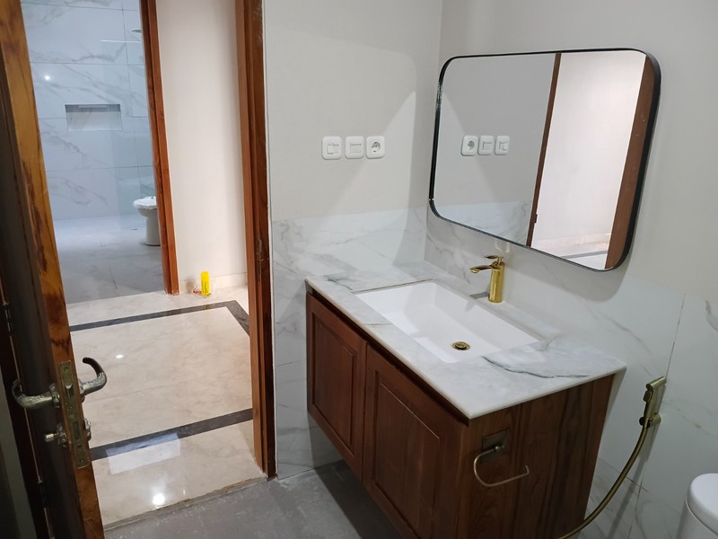 Disewa Rumah/Kantor di Jl Sungai Sambas, Kebayoran Baru Jakarta Selatan