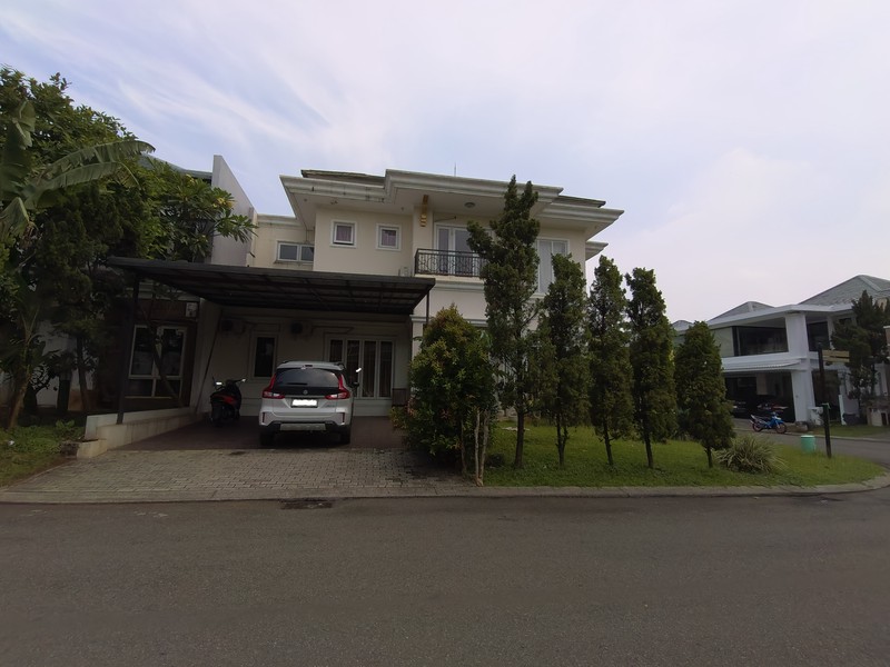 Dijual Rumah Tingkat Eksklusif di Cluster Kota Wisata Cibubur  