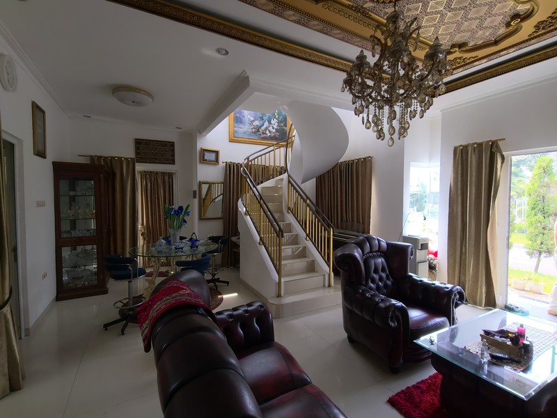 Dijual Rumah Tingkat Eksklusif di Cluster Kota Wisata Cibubur  