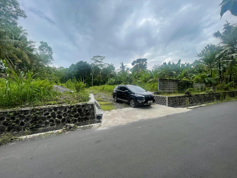 Dijual Tanah Pekarangan Luas 1529 Meter Persegi Lokasi Sembung - Balecatur Gamping Sleman 