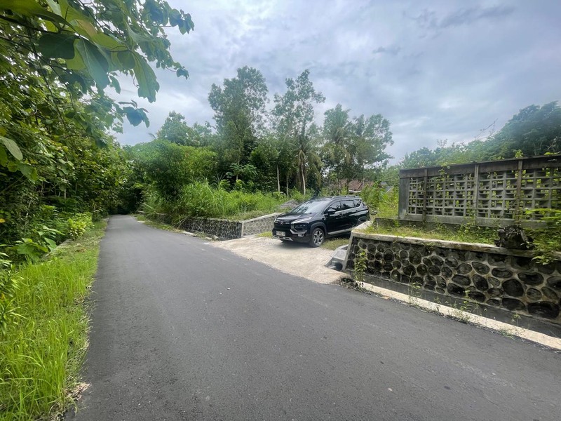 Dijual Tanah Pekarangan Luas 1529 Meter Persegi Lokasi Sembung - Balecatur Gamping Sleman 