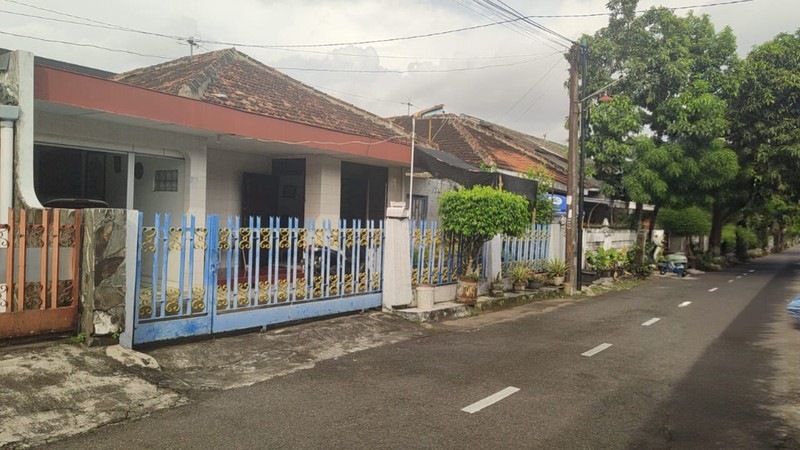 Dijual Rumah Keluarga Luas & Strategis Dekat Dengan STPN Jalan Godean Km 4, Banyuraden, Gamping, Sleman