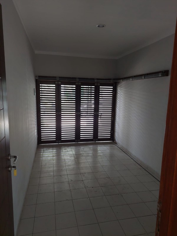 Rumah cantik terdekat ke sekolah Internasional Bintaro