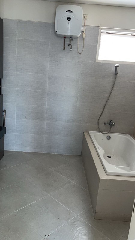 Dijual Rumah Siap Huni di Royal Residence Surabaya