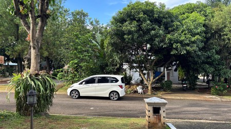 Rumah Siap Huni 2 Lantai Hadap Taman di Legenda Wisata Cibubur 