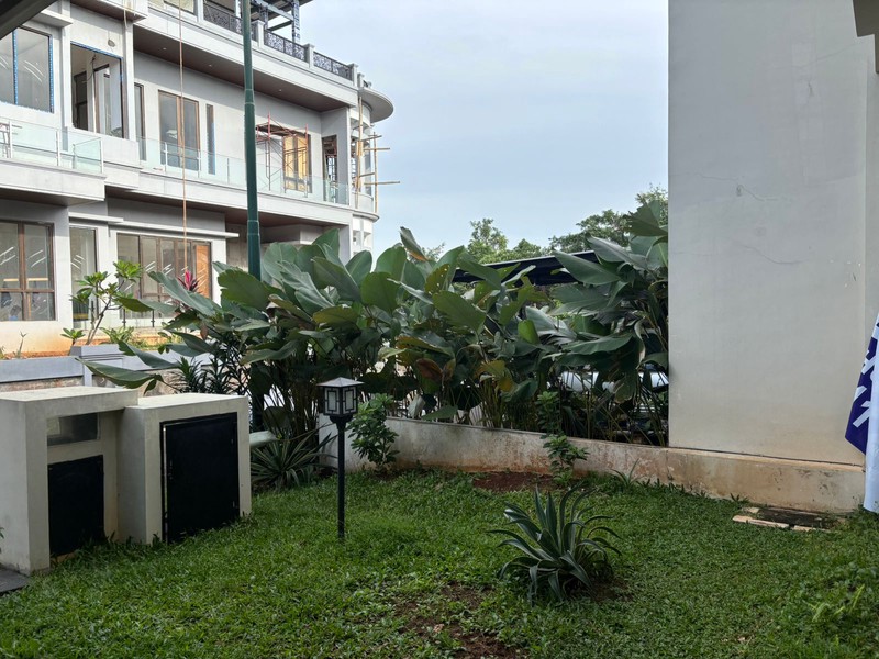 Rumah Siap Huni 2 Lantai di Legenda Wisata Cibubur 