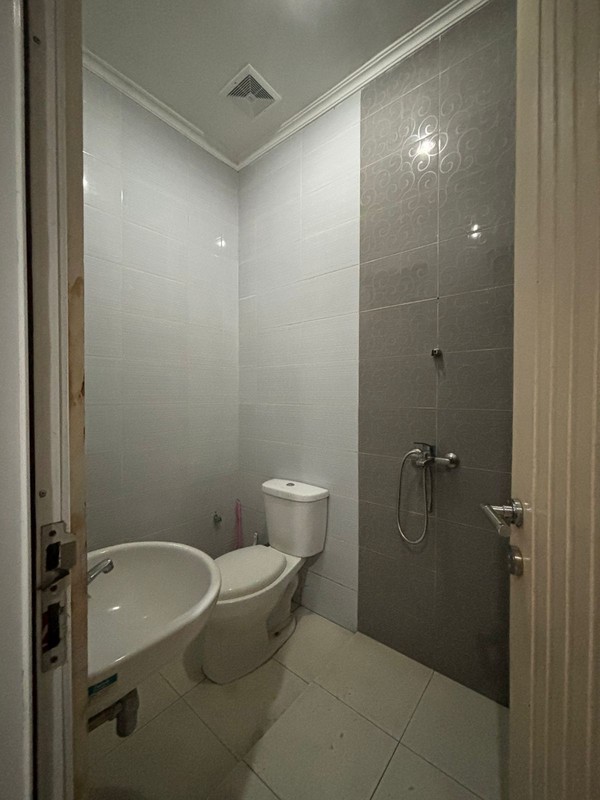 Rumah Siap Huni 2 Lantai di Legenda Wisata Cibubur 