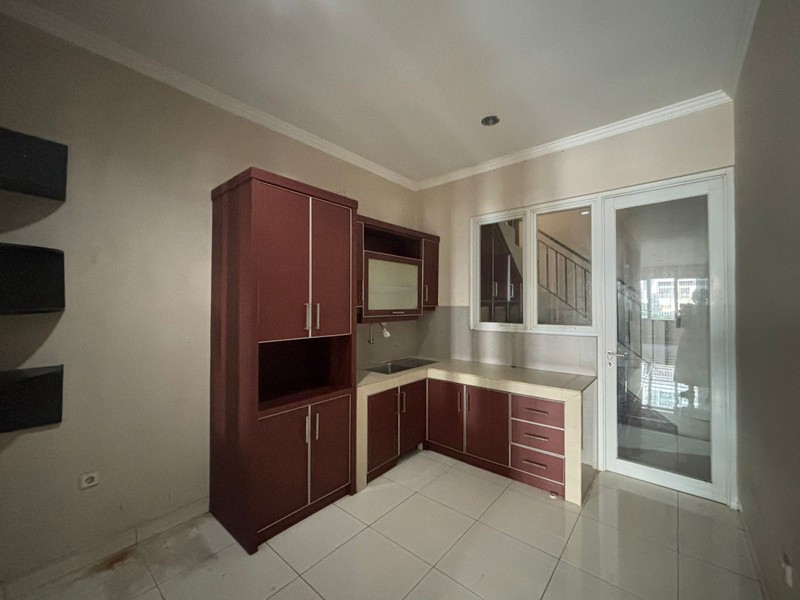 Rumah Siap Huni 2 Lantai di Legenda Wisata Cibubur 