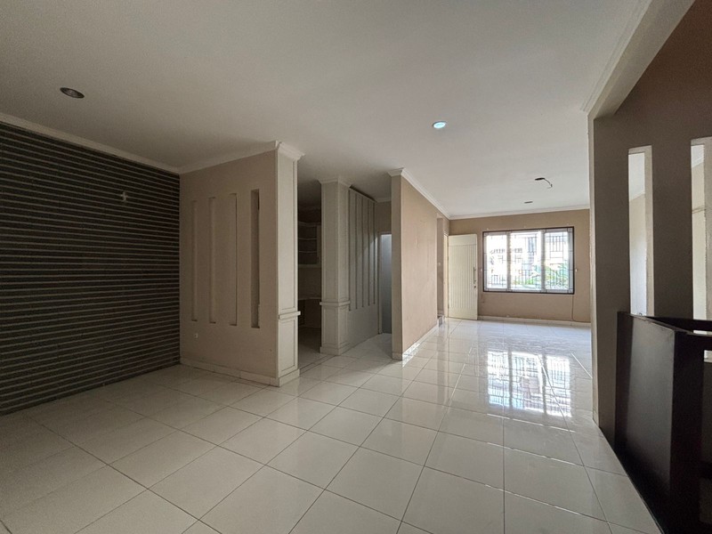 Rumah Siap Huni 2 Lantai di Legenda Wisata Cibubur 