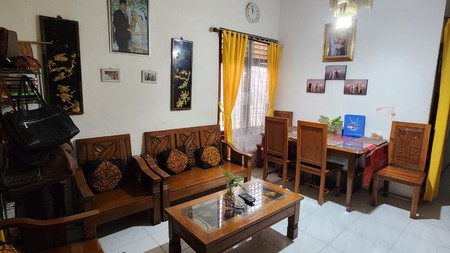Dijual Cepat di bawah NJOP Rumah Tua Hitung tanah di Jl. Jatinegara Barat, Jakarta Timur