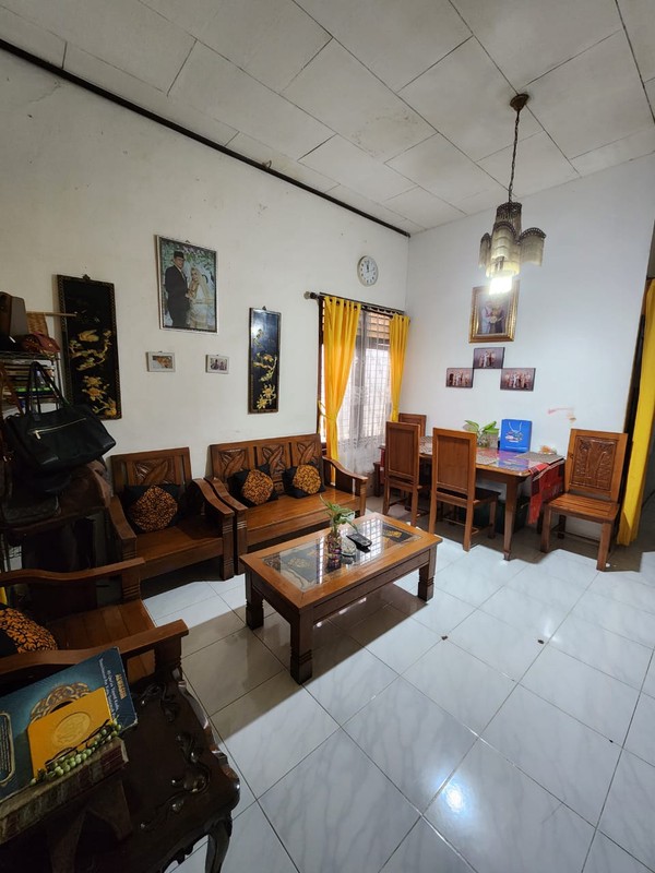 Dijual Cepat di bawah NJOP Rumah Tua Hitung tanah di Jl. Jatinegara Barat, Jakarta Timur