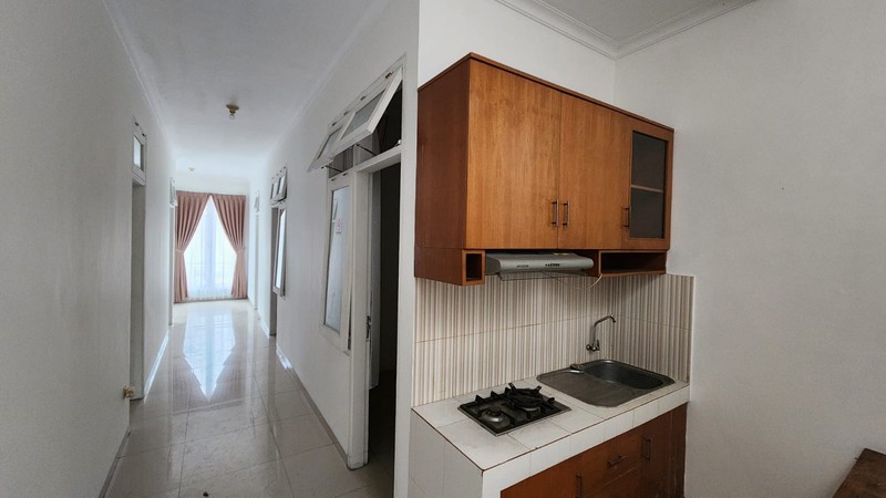 Disewa Rumah Depan Taman - 9 Kamar Tidur - Tebet Barat Dalam 