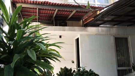 Rumah Bagus Diarea Cluster Urbana Place Jl Merpati Raya Ciputat Tang-Sel