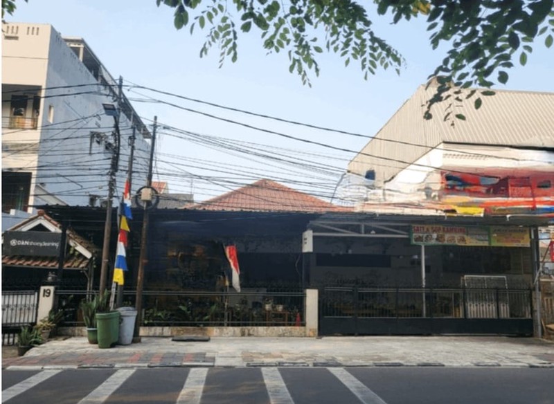 Dijual Rumah di Kawasan Rawamangun, Cocok Untuk Usaha Kafe atau Rumah Makan
