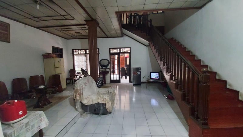 Dijual Rumah 2 lantai, Lokasi Strategis, Bebas Banjir di Kebayoran Baru