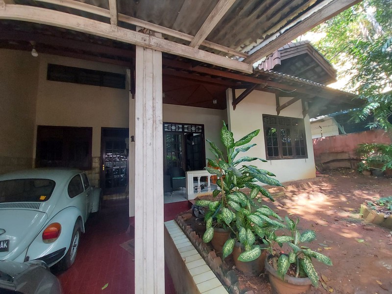 Dijual Rumah 2 lantai, Lokasi Strategis, Bebas Banjir di Kebayoran Baru