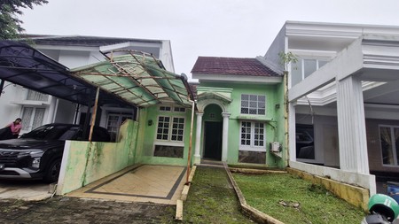 Rumah 1 Seperempat Lt Butuh Perbaikan  di  Kota Wisata Cibubur 