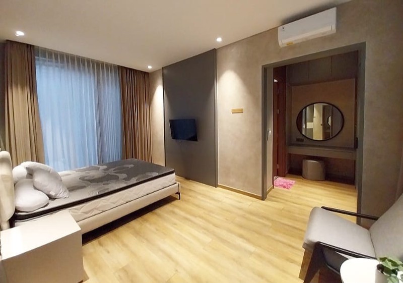 Rumah mewah di cluster eksklusif, lokasi premium, furnish,  di Navapark, BSD City, Tangerang.