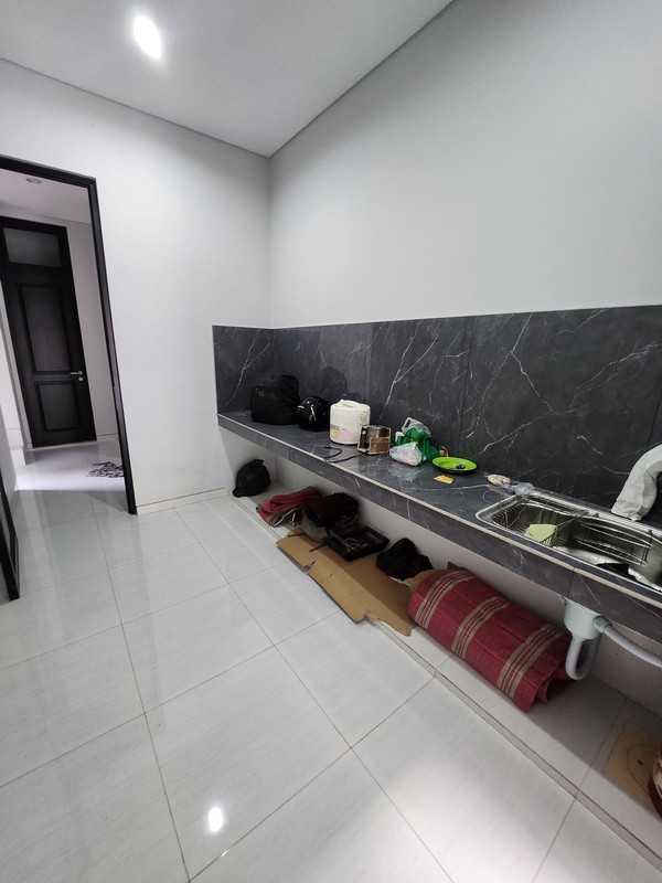 Rumah Baru Modern Mewah 2 lantai Woodland Citraland Surabaya Barat