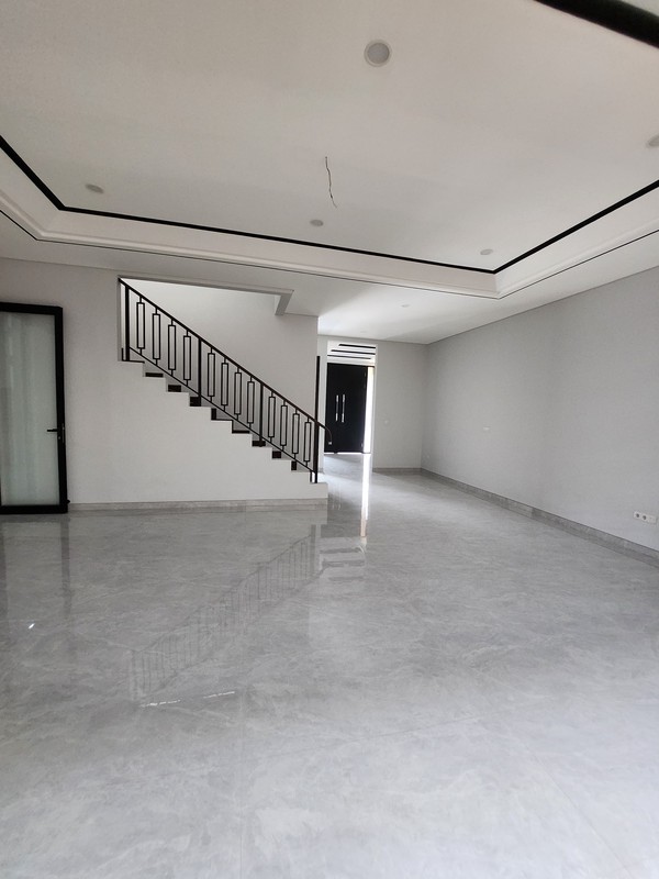 Rumah Baru Modern Mewah 2 lantai Woodland Citraland Surabaya Barat