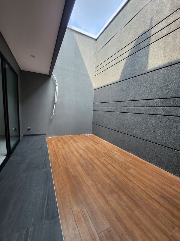 Rumah Baru Modern Mewah 2 lantai Woodland Citraland Surabaya Barat