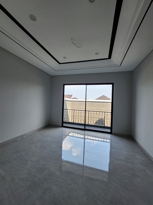 Rumah Baru Modern Mewah 2 lantai Woodland Citraland Surabaya Barat