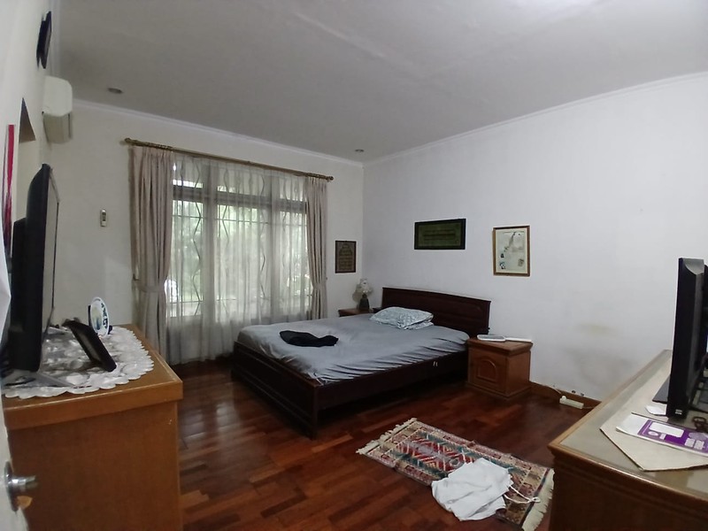 Dijual cepat rumah  2 tingkat di Puri Bintaro sektor 9