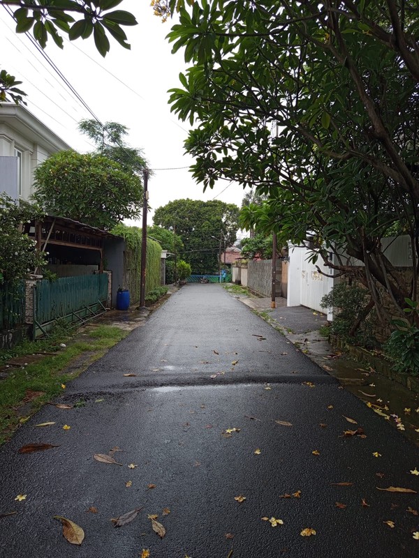 Rumah di jalan Tebet Barat Dalam