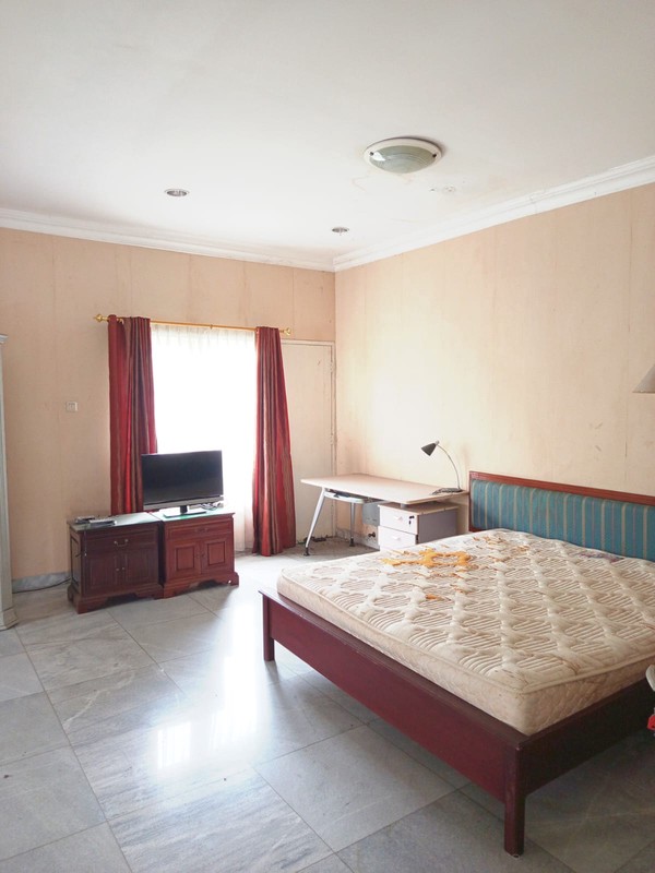 Rumah di jalan Tebet Barat Dalam