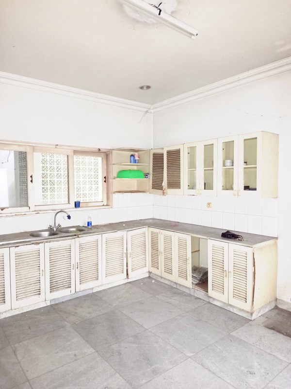 Rumah di jalan Tebet Barat Dalam