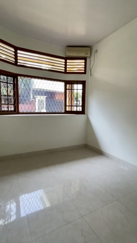 Dijual Rumah Elegan Dekat Gerbang Tol Kukusan dan Kampus UI Depok 