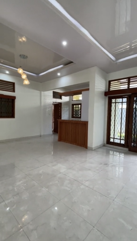 Dijual Rumah Elegan Dekat Gerbang Tol Kukusan dan Kampus UI Depok 