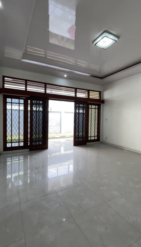 Dijual Rumah Elegan Dekat Gerbang Tol Kukusan dan Kampus UI Depok 