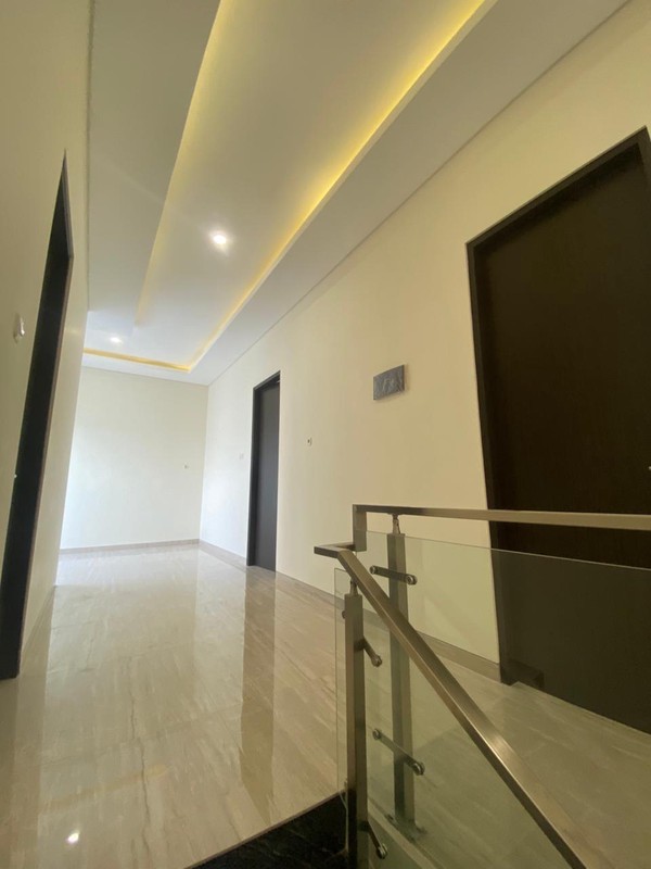 3 M-an Dijual Rumah Baru Internasional Village Citraland Surabaya Dekat Gwalk, Sekolah Ciputra