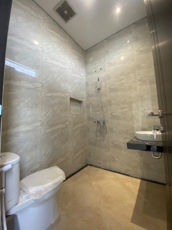 3 M-an Dijual Rumah Baru Internasional Village Citraland Surabaya Dekat Gwalk, Sekolah Ciputra