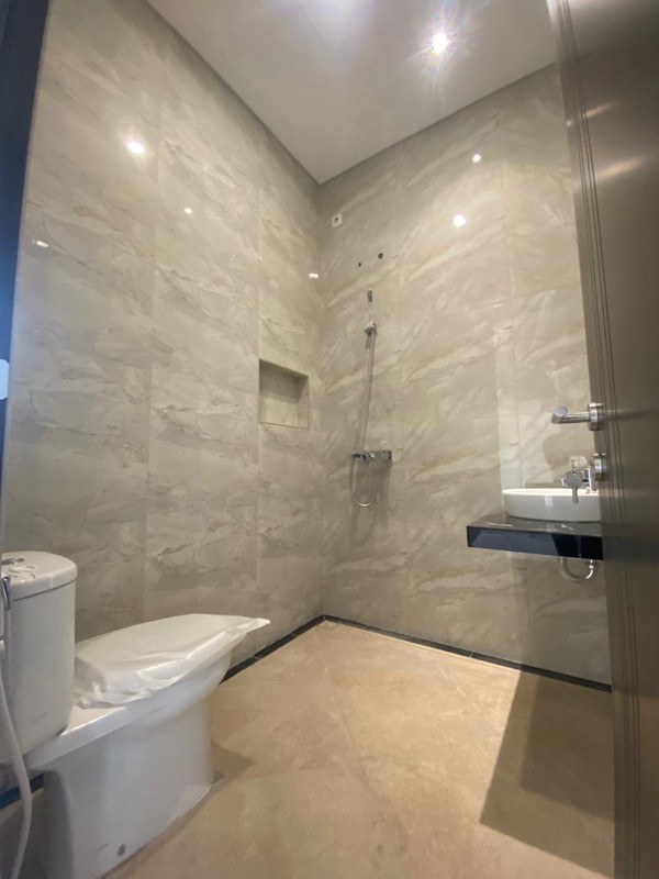 3 M-an Dijual Rumah Baru Internasional Village Citraland Surabaya Dekat Gwalk, Sekolah Ciputra