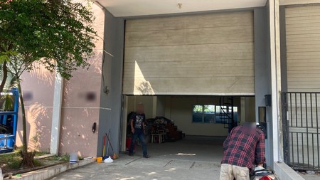 Dijual Gudang di Bizpoint Jl Kasmir, Tangerang