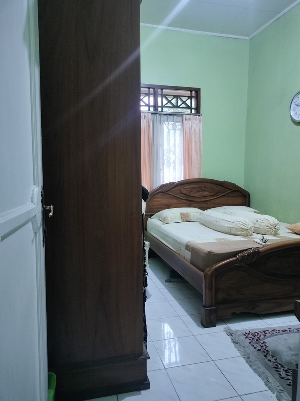 Rumah 2 Lantai Siap Huni dengan Hunian Nyaman dan Asri @Ciputat