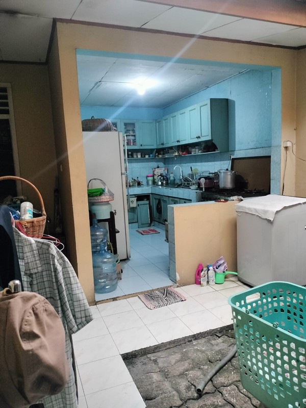 Rumah 2 Lantai Siap Huni dengan Hunian Nyaman dan Asri @Ciputat