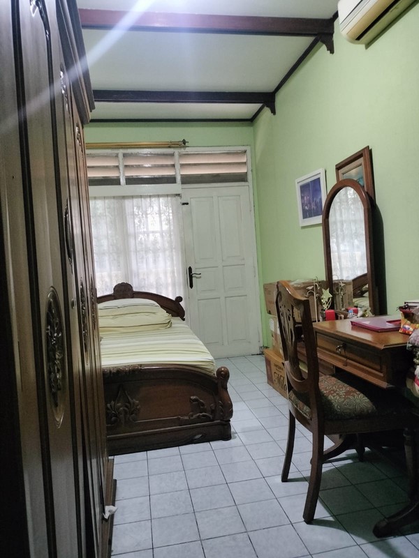 Rumah 2 Lantai Siap Huni dengan Hunian Nyaman dan Asri @Ciputat